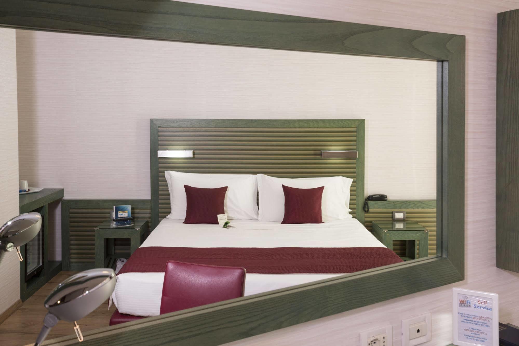 Best Western Ivrea Crystal Palace Banchette D'Ivrea Eksteriør billede