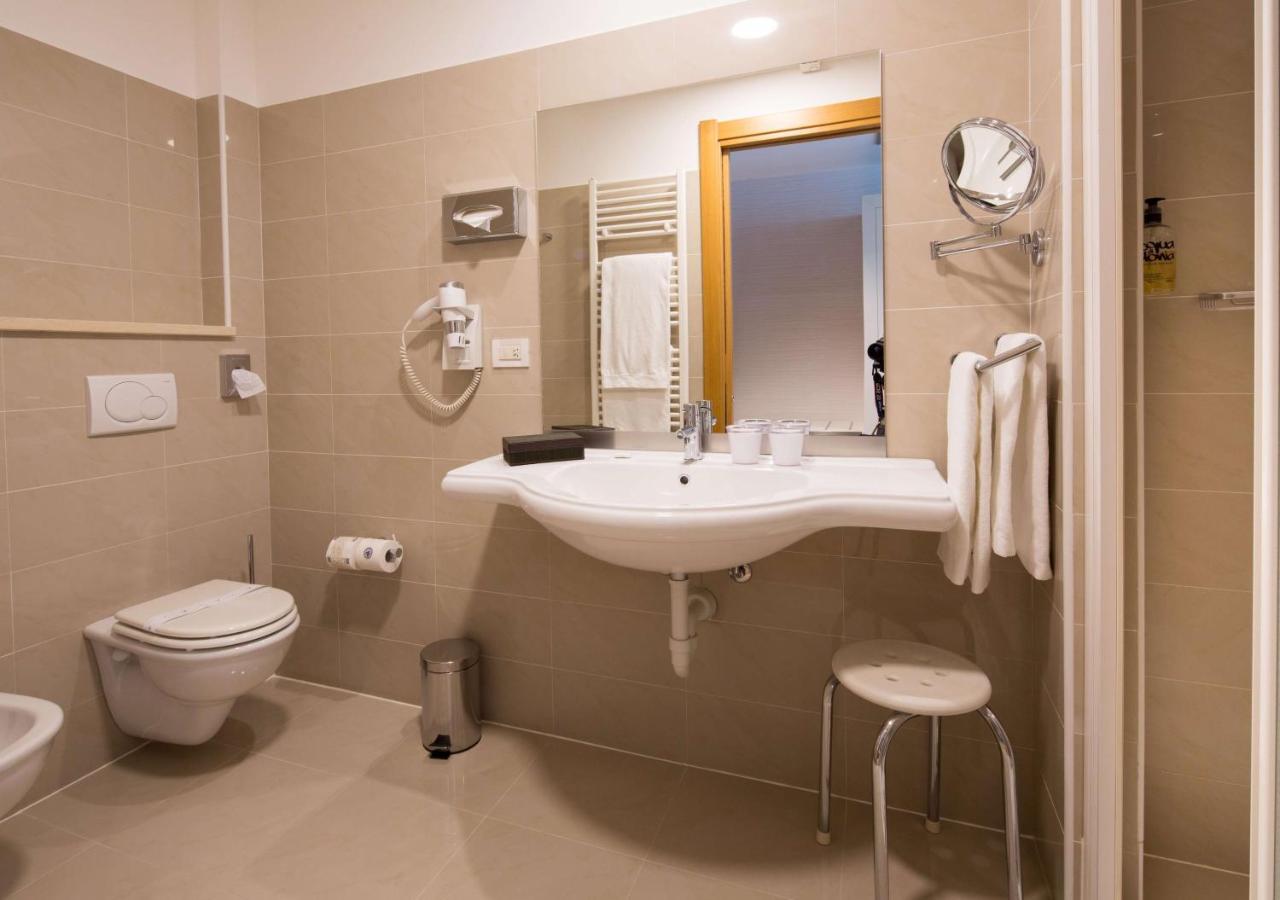 Best Western Ivrea Crystal Palace Banchette D'Ivrea Eksteriør billede